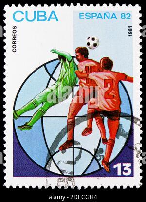 MOSCOU, RUSSIE - 17 OCTOBRE 2020: Timbre-poste imprimé à Cuba montre la coupe du monde de la FIFA 1982 - Espagne, série, 13 c - centavo cubain, vers 1981 Banque D'Images