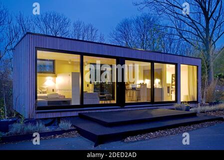 Petite maison, séjour, couchage, kitchenette et salle de bains sur 40 mètres carrés, maison d'exposition, Allemagne, Rhénanie-du-Nord-Westphalie, Ruhr Area, Dortmund Banque D'Images