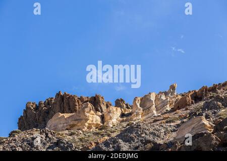 Formations rocheuses spectaculaires dans le paysage volcanique de la caldeira dans le parc national de Las Canadas del Teide, Tenerife, Iles Canaries, Espagne Banque D'Images