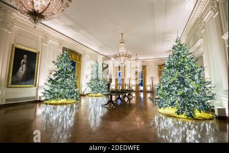 Washington, États-Unis. 30 novembre 2020. La salle est est décorée pour les vacances à la Maison Blanche à Washington, DC le lundi 30 novembre 2020. Le thème de cette année est « l'Amérique la belle » et est un hommage aux merveilles naturelles du pays. Photo de Kevin Dietsch/UPI crédit: UPI/Alay Live News Banque D'Images