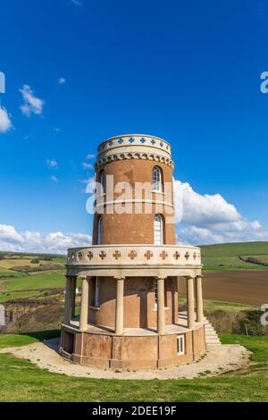 Clavell Tower folly sur le sentier de la côte sud-ouest à Kimmeridge Bay, Dorset, Angleterre Banque D'Images