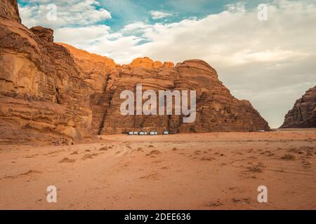 Magnifique camp de bulles dans le désert de Wadi Rum, en Jordanie Banque D'Images