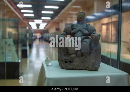 TURQUIE, ANKARA ; MAI 25,2008 - , figurine de la Déesse-mère de Çatalhöyük au Musée des civilisations anatoliennes, Ankara, Turquie Banque D'Images