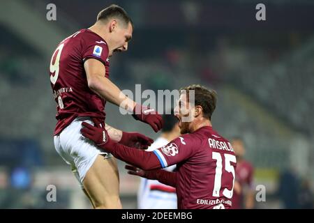 Olimpico Grande Torino Stadium, Turin, Italie, 30 Nov 2020, 09 Andrea Belotti (Torino FC) et 15 Cristian Ansaldi (Torino FC) célèbre le but pendant le Torino FC vs UC Sampdoria, football italien Serie A Match - photo Claudio Benedetto / LM Banque D'Images