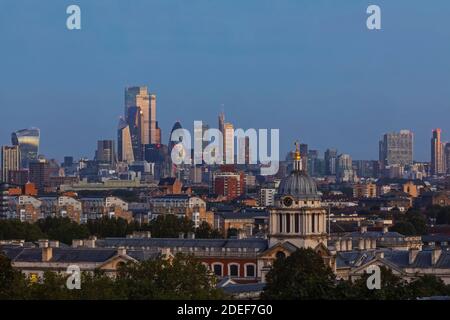 Angleterre, Londres, Greenwich, vue sur la ville de Londres Skyline depuis Greenwich Park Banque D'Images