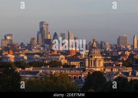 Angleterre, Londres, Greenwich, vue sur la ville de Londres Skyline depuis Greenwich Park Banque D'Images