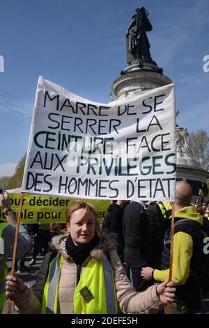 La manifestation de Yellow Vêtes le 21 samedi consécutif à Paris, France, le 6 avril 2019. Photo par Albert Bouxou/avenir photos/ABACAPRESS.COM Banque D'Images