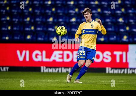 Brondby, Danemark. 30 novembre 2020. Peter Bhur (29) de Broendby S'IL est vu pendant le match 3F Superliga entre Broendby IF et Lyngby Boldklub au stade Brondby. (Crédit photo : Gonzales photo/Alamy Live News Banque D'Images