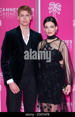 Emma Mackey, membre du jury, et son ami Dan Whitlam assistent à la 2e Cannesseries - International Series Festival : cérémonie de clôture à Cannes le 10 avril 2019 à Cannes, France. Photo de David Niviere/ABACAPRESS.COMOM Banque D'Images