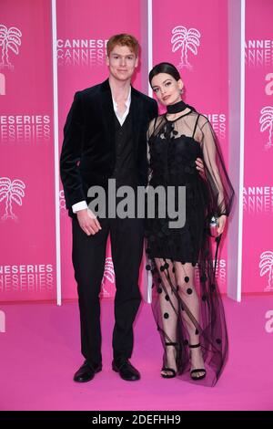 Emma Mackey, membre du jury, et son ami Dan Whitlam assistent à la 2e Cannesseries - International Series Festival : cérémonie de clôture à Cannes le 10 avril 2019 à Cannes, France. Photo de David Niviere/ABACAPRESS.COMOM Banque D'Images