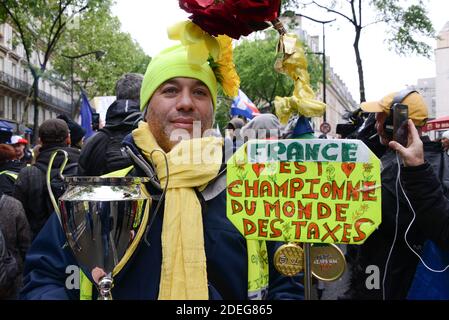 Le 25ème acte de la manifestation des Vestes jaunes à Paris, France, le 04 mai 2019. Photo par Albert Bouxou/avenir photos/ABACAPRESS.COM Banque D'Images