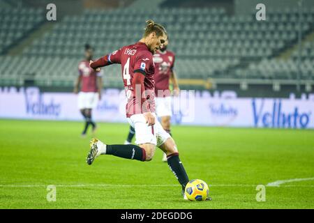 Turin, Italie. 30 novembre 2020. Lyanco de Torino FC pendant la série UN match entre Torino FC et UC Sampdoria au Stadio Olimpico Grande Torino Torino le 30 novembre 2020 à Turin, Italie. (Photo par Alberto Gandolfo/Pacific Press) crédit: Pacific Press Media production Corp./Alay Live News Banque D'Images