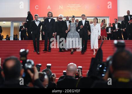 Leonardo Sbaraglia, Asier Etxeandia, Directeur Pedro Almodovar, Penelope Cruz, Antonio Banderas et Nora Navas quittant la Dolor y Gloria Premiere dans le cadre du 72e Festival International du film de Cannes, le 17 mai 2019. Photo d'Aurore Marechal/ABACAPRESS.COM Banque D'Images