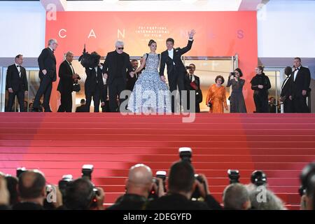 Leonardo Sbaraglia, Asier Etxeandia, Directeur Pedro Almodovar, Penelope Cruz, Antonio Banderas et Nora Navas quittant la Dolor y Gloria Premiere dans le cadre du 72e Festival International du film de Cannes, le 17 mai 2019. Photo d'Aurore Marechal/ABACAPRESS.COM Banque D'Images