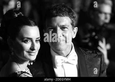 Penelope Cruz et Antonio Banderas quittent la première Dolor y Gloria dans le cadre du 72e Festival international du film de Cannes, le 17 mai 2019. Photo d'Aurore Marechal/ABACAPRESS.COM Banque D'Images