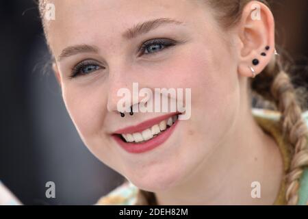 Victoria Bluck assiste au photocall pour « Young Ahmed (le Jeune Ahmed) » lors du 72e Festival annuel de Cannes le 21 mai 2019 à Cannes, France. Photo de Lionel Hahn/ABACAPRESS.COM Banque D'Images