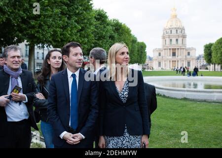 François Xavier Bellamy et Agnes Evren à la tête de la liste européenne française les Républicains. Les Républicains ( LR ) ont organisé un rassemblement avec François Xavier Bellamy, chef de la liste politique du groupe politique français les Républicains pour les élections européennes dans le sept arrondissement de Paris derrière les Invalides. Mai 24 2019. Photo de Raphael Lafargue/ABACAPRESS.COM Banque D'Images