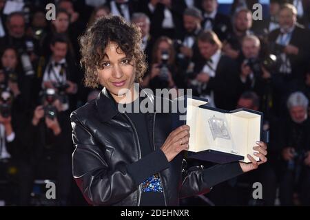 Mati Diop, lauréate du Grand Prix du film 'Atlantique', pose à la Photocall lauréate lors du 72e Festival annuel de Cannes le 25 mai 2019 à Cannes, France. Photo de Lionel Hahn/ABACAPRESS.COM Banque D'Images