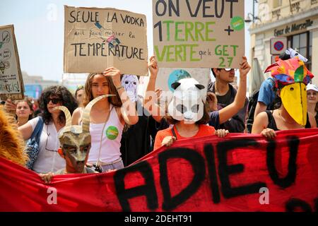 Les gens se mobilisent contre le réchauffement climatique, manifestation climatique à Marseille, France, le 25 mai 2019. Photo de Denis Taust/avenir photos/ABACAPRESS.COM Banque D'Images