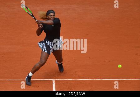 Serena Williams aux Etats-Unis jouant au deuxième tour de l'Open de tennis français BNP Paribas 2019, dans le stade Roland-Garros, Paris, France, le 30 mai 2019. Photo de Christian Liewig/ABACAPRESS.COM Banque D'Images