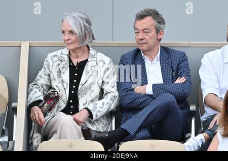 Michel Denisot et son épouse Martine Patier assistent à l'Open de tennis français 2019 - dixième jour à Roland Garros le 4 juin 2019 à Paris, France. Photo de Laurent Zabulon / ABACAPRESS.COM Banque D'Images