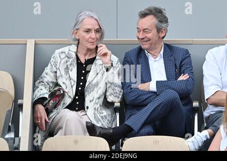 Michel Denisot et son épouse Martine Patier assistent à l'Open de tennis français 2019 - dixième jour à Roland Garros le 4 juin 2019 à Paris, France. Photo de Laurent Zabulon / ABACAPRESS.COM Banque D'Images