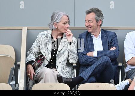 Michel Denisot et son épouse Martine Patier assistent à l'Open de tennis français 2019 - dixième jour à Roland Garros le 4 juin 2019 à Paris, France. Photo de Laurent Zabulon / ABACAPRESS.COM Banque D'Images