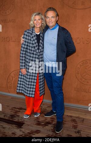 Gilles Cohen et sa femme Karine Paschal dans le village pendant le tennis français ouvert à l'arène Roland-Garros le 05 juin 2019 à Paris, France. Photo de Nasser Berzane/ABACAPRESS.COM Banque D'Images