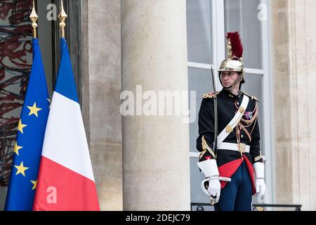 Les gardes républicains pour la cérémonie d'honneur qui recevra le Premier ministre canadien Justin Trudeau au Palais de l'Elysée, résidence officielle du Président de la République française, Paris, France, le 7 juin 2019. Photo de Daniel Derajinski/ABACAPRESS.COM Banque D'Images