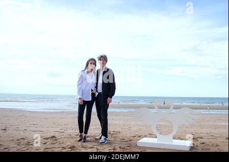 Maud Wyler et Swann Arlaud assistent à une photo sur la plage lors du 33ème Festival du film de Cabourg à Cbourg, France, le 14 juin 2019. Photo d'Aurore Marechal/ABACAPRESS.COM Banque D'Images