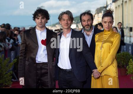 Nicolas Maury, Swann Arlaud, Erwan le Duc et Maud Wyler assistent au tapis rouge de clôture du 33e Festival du film de Cabourg à Cbourg, France, le 16 juin 2019. Photo d'Aurore Marechal/ABACAPRESS.COM Banque D'Images