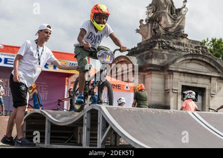 La Journée olympique - Fête sportive (Journée Olympique - Fête du Sport) se déroule sur la place de la Concorde, en présence de Tony Estanguet, ancien champion olympique et président du COJO et de Roxana Maracineanu, ministre des sports, avec la participation de plus de 30 Fédération française des sports olympiques, expositions, Et le premier s'est qualifié pour le marathon public de Paris 2024, Paris, France, le 24 juin 2019. Photo de Daniel Derajinski/ABACAPRESS.COM Banque D'Images