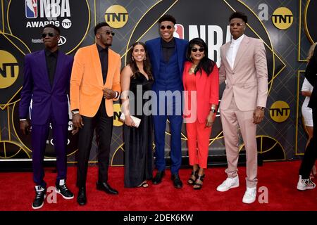 Giannis Antetokounmpo participe aux NBA Awards 2019 à Barker Hangar le 24 juin 2019 à Santa Monica, CA, États-Unis. Photo de Lionel Hahn/ABACAPRESS.COM Banque D'Images