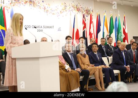 Ivanka Trump (conseiller du président des États-Unis), Mauricio Macri (président de l'Argentine), la reine Maxima des pays-Bas, Shinzo Abe (premier ministre japonais), Ivanka Trump (conseiller du président des États-Unis), Donald J. Trump (président des États-Unis), Joko Widodo (président de l'Indonésie) - événement parallèle organisé par le Premier ministre japonais, sur le thème "promouvoir la place des femmes au travail" au centre de congrès Intex Osaka au sommet du G20 à Osaka, au Japon, le 29 juin 2019. Photo de Dominque Jacovides/Pool/ABACAPRESS.COM Banque D'Images