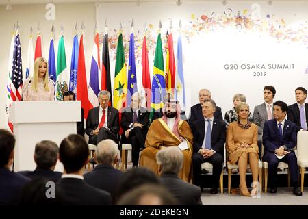 Ivanka Trump (Conseiller du Président des États-Unis), le prince héritier saoudien Mohammed ben Salmane, Mauricio Macri (Président de l'Argentine), la reine Maxima des pays-Bas, Shinzo Abe (Premier ministre japonais) - événement parallèle organisé par le Premier ministre japonais, Sur le thème "promouvoir la place des femmes au travail" au centre de congrès Intex Osaka au sommet du G20 à Osaka, au Japon, le 29 juin 2019. Photo de Dominque Jacovides/Pool/ABACAPRESS.COM Banque D'Images