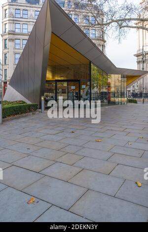 Centre d'information de la ville de Londres à St. Paul's Churchyard, Londres, Angleterre, Royaume-Uni Banque D'Images