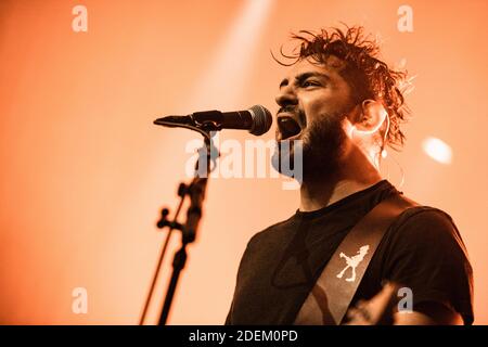 Copenhague, Danemark. 27 novembre 2020. Le groupe de Metal progressiste danois Defecto joue un concert à VEGA à Copenhague. Ici, le bassiste Thomas Bartholin est vu en direct sur scène. (Crédit photo: Gonzales photo - Nikolaj Bransholm). Banque D'Images