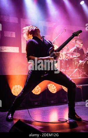 Copenhague, Danemark. 27 novembre 2020. Le groupe de Metal progressiste danois Defecto joue un concert à VEGA à Copenhague. Ici, le guitariste Frederik Moller est vu en direct sur scène. (Crédit photo: Gonzales photo - Nikolaj Bransholm). Banque D'Images