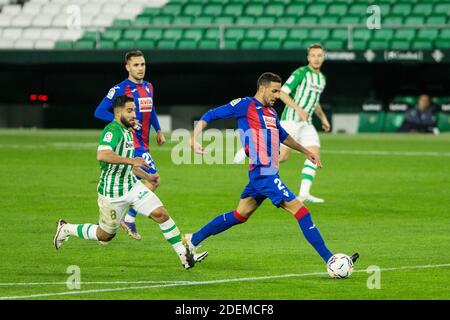 Esteban Burgos d'Eibar et Nabil Fekir de Real Betis Pendant le championnat d'Espagne la Liga football match entre réel Be / LM Banque D'Images