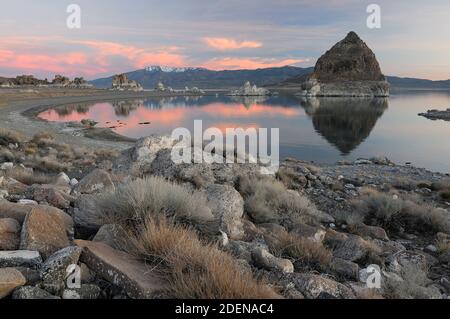 Etats-Unis, Nevada, Washoe County, Pyramid Lake Indian Reservation, Pyramid Lake, Banque D'Images