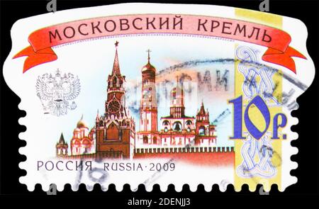 MOSCOU, RUSSIE - 28 MARS 2020: Timbres-poste imprimés en Russie montre le Kremlin de Moscou, 6e numéro définitif de la série de la Fédération de Russie, vers 2009 Banque D'Images