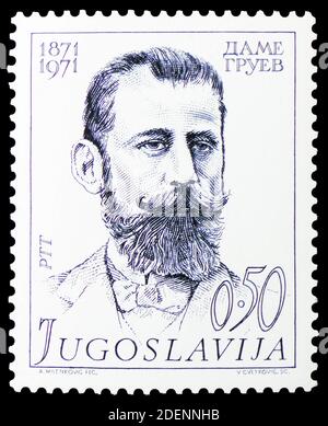 MOSCOU, RUSSIE - 28 JUIN 2020: Timbre-poste imprimé en Yougoslavie montre Dame Gruev (1871-1906) révolutionnaire, série, vers 1971 Banque D'Images