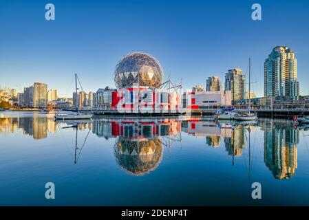 Le Telus World of Science, False Creek, Vancouver, British Columbia, Canada Banque D'Images