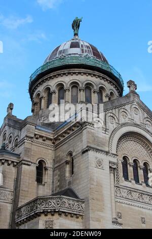 basilique saint-martin dans les circuits en france Banque D'Images