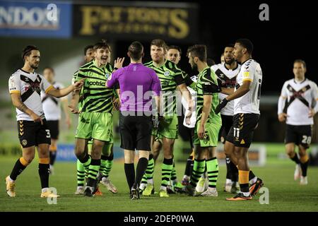 Nailsworth, Royaume-Uni. 1er décembre 2020. Les tempers se réveillèrent lors du match EFL Sky Bet League 2 entre Forest Green Rovers et le comté de Newport au New Lawn, à Nailsworth, en Angleterre, le 1er décembre 2020. Photo de Dave Peters. Utilisation éditoriale uniquement, licence requise pour une utilisation commerciale. Aucune utilisation dans les Paris, les jeux ou les publications d'un seul club/ligue/joueur. Crédit : UK Sports pics Ltd/Alay Live News Banque D'Images