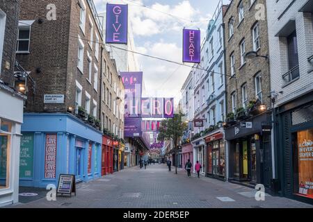 Vide London Roads pendant Covid-19 Lockdown au calme, déserte Carnaby Street à Soho, une zone touristique populaire pendant la pandémie mondiale de coronavirus fermeture en Angleterre, en Europe Banque D'Images