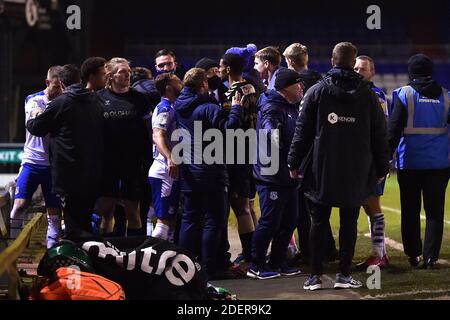 OLDHAM, ANGLETERRE. LE 1ER DÉCEMBRE, les tempers se font jour après le match de la Sky Bet League 2 entre Oldham Athletic et Tranmere Rovers à Boundary Park, Oldham, le mardi 1er décembre 2020. (Credit: Eddie Garvey | MI News) Credit: MI News & Sport /Alay Live News Banque D'Images