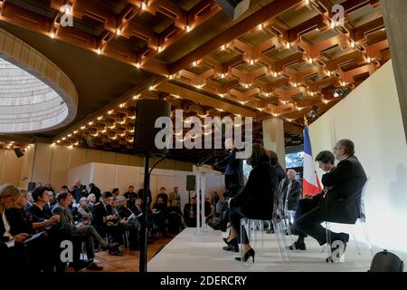 Nicole Belloubet, Garde des Sceaux, ministre de la Justice, Jean Michel Blanquer, ministre de l’éducation nationale et de la Jeunesse, Edouard Philippe, premier ministre, Agnes Buzyn, ministre des Solidarites et de la Sante, Christophe Castaner, ministre de l’Intereur, Julien Denordie ministre de la cohésion des territoires et des relations avec les collectivités territoriales, responsable de la ville et du logement, Laurent Nunez, secret d’etat aupres du ministère de l’intérieur, décous. A la préfecture de Seine Saint-Denis, Bobigny, France, le 31 octobre 2019. Tél Banque D'Images