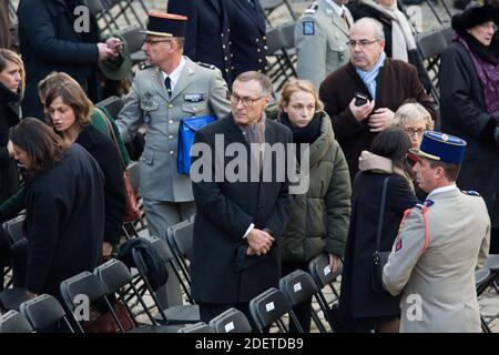 L'ancien maire de Mulhouse Jean-Marie Bockel, père de Pierre-Emmanuel Bockel, décédé au Mali, assiste à la cérémonie d'hommage militaire de 13 soldats tués au Mali au monument des Invalides, le 2 décembre 2019 à Paris. Lors de ses plus grands funérailles militaires depuis des décennies, la France honore 13 soldats tués lorsque leurs hélicoptères ont heurté le Mali alors qu'ils étaient en mission de combat contre des extrémistes affiliés au groupe de l'État islamique. Photo de Raphael Lafargue/ABACAPRESS.COM Banque D'Images