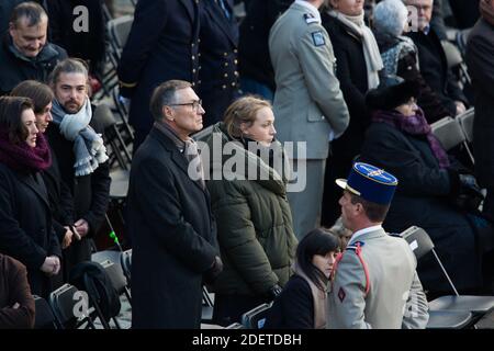 L'ancien maire de Mulhouse Jean-Marie Bockel, père de Pierre-Emmanuel Bockel, décédé au Mali, assiste à la cérémonie d'hommage militaire de 13 soldats tués au Mali au monument des Invalides, le 2 décembre 2019 à Paris. Lors de ses plus grands funérailles militaires depuis des décennies, la France honore 13 soldats tués lorsque leurs hélicoptères ont heurté le Mali alors qu'ils étaient en mission de combat contre des extrémistes affiliés au groupe de l'État islamique. Photo de Raphael Lafargue/ABACAPRESS.COM Banque D'Images